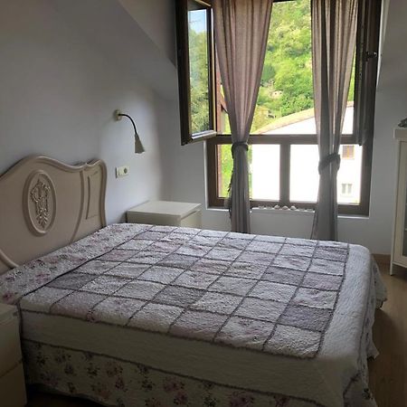 El Nial De L'Andolina Apartamento Onís Exterior foto
