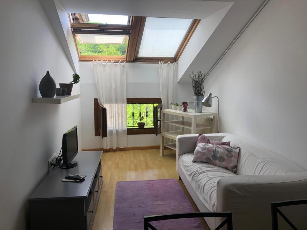 El Nial De L'Andolina Apartamento Onís Exterior foto